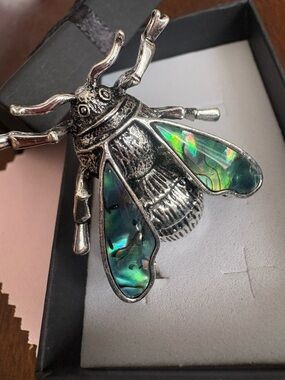 Abalone Inlay Bee Pendant Necklace - Iridescent Green Blue